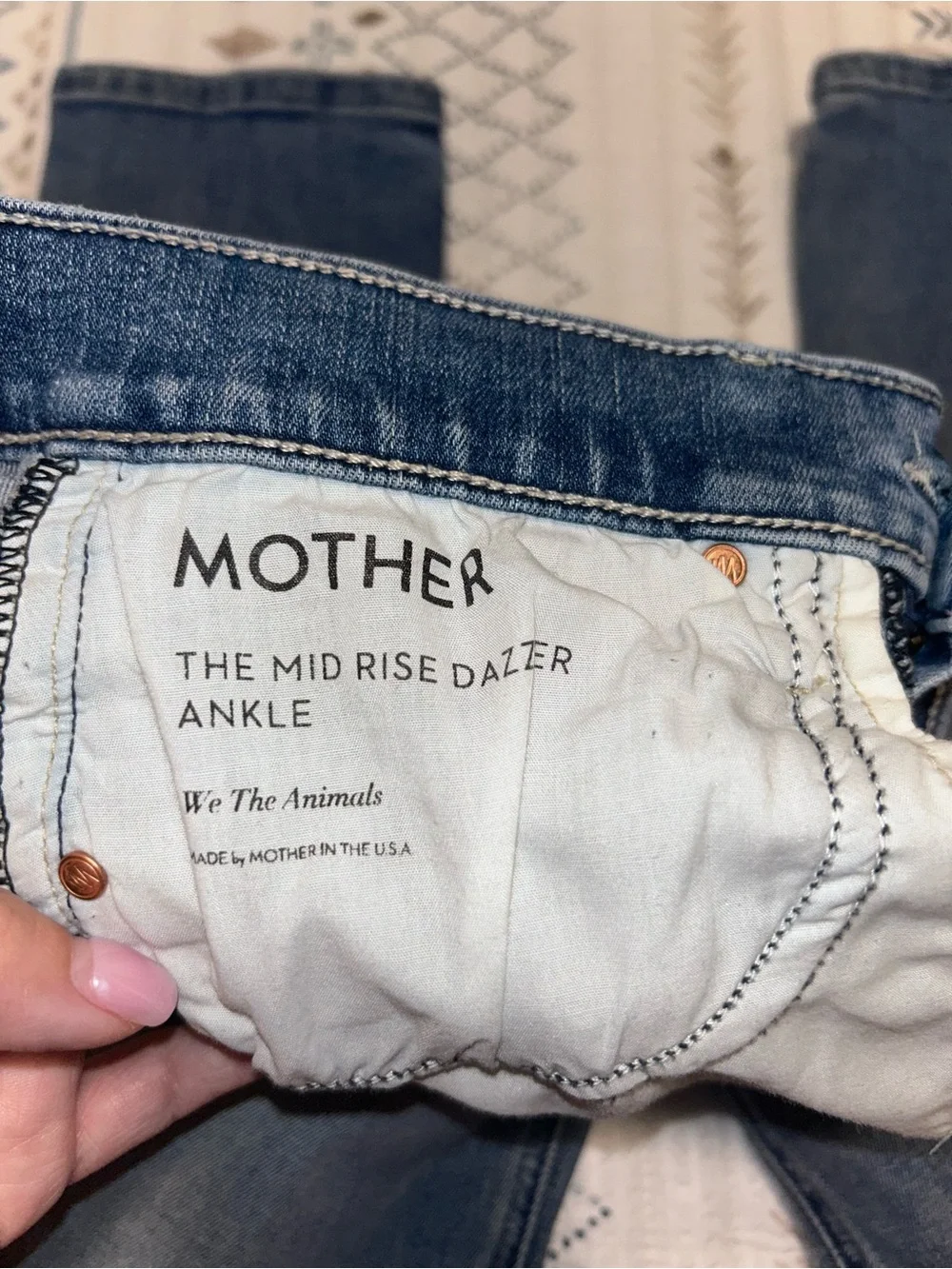 MOTHER The Mid Rise Dazzler Ankle Jeans - Blue size 25